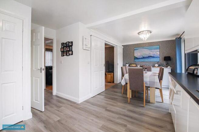 Kitchen/Dining...