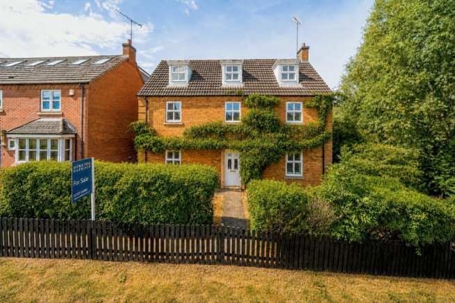 82 Edgehill Drive