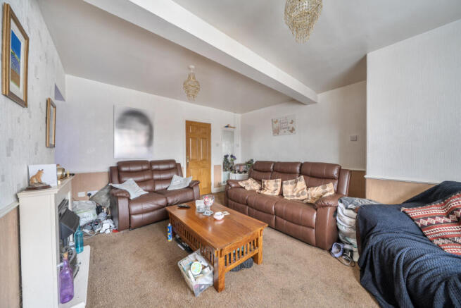 3 bed Semi-Detached for sale Image 4