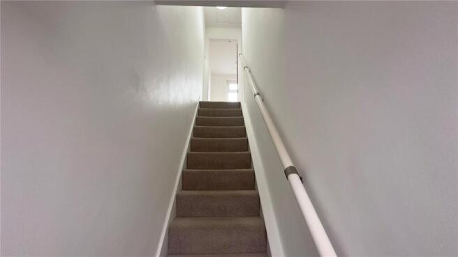 3 bed Terraced to rent Image 7