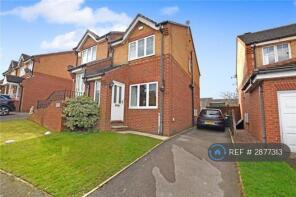 5, Petrel Way, Leeds LS27 8GB