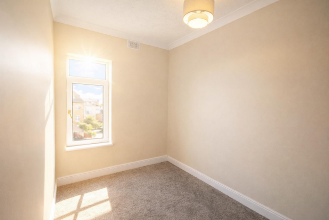 3 bed Terraced for sale Image 9