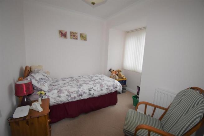Bedroom 5 a.jpg
