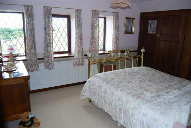 BEDROOM 1
