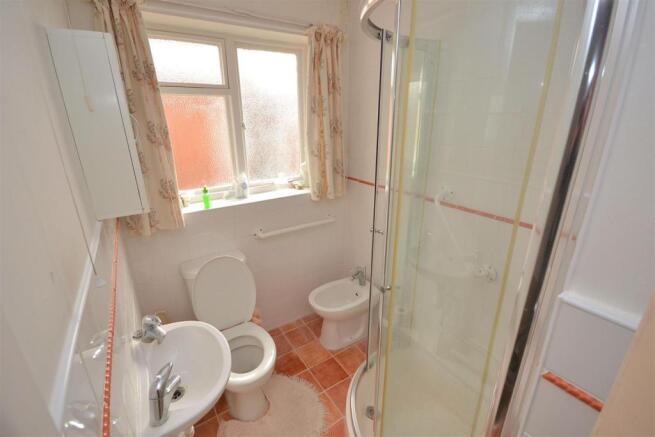 Shower Room.JPG
