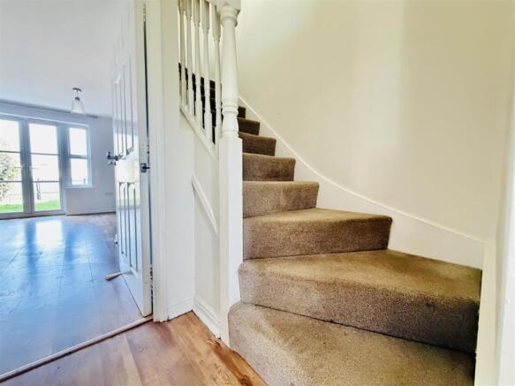 3 bed Terraced for sale Image 11