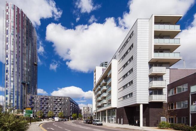 Rick Roberts 1, Flat 87 19