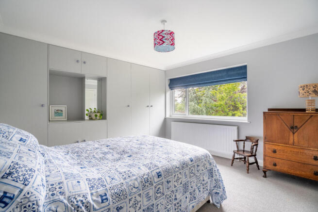 4 bed Detached for sale Image 7