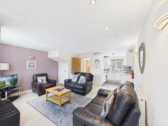 3 bed Terraced for sale Image 4