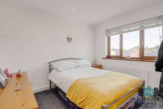 3 bed Semi-Detached for sale Image 9