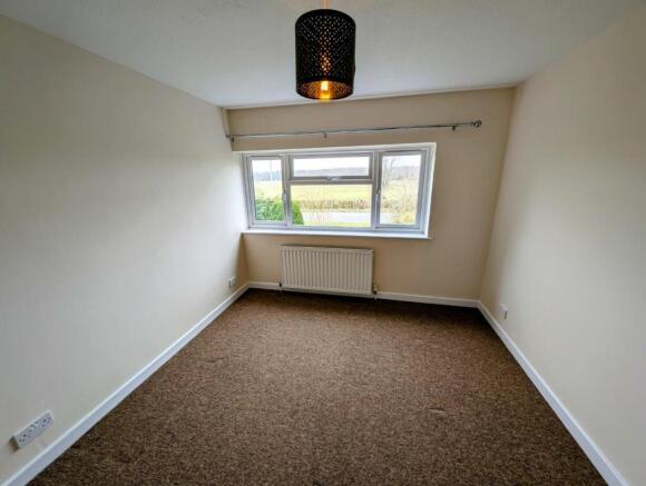31 quedgeley bed 1.jpg
