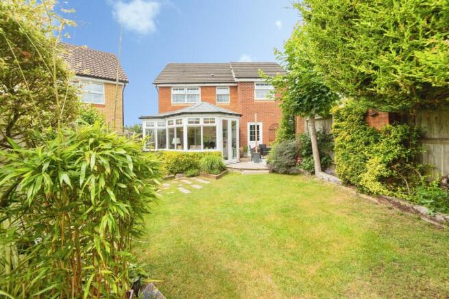 Ayr Close, STEVENAGE photo 4