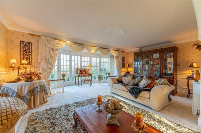 Drawing Room To Terr