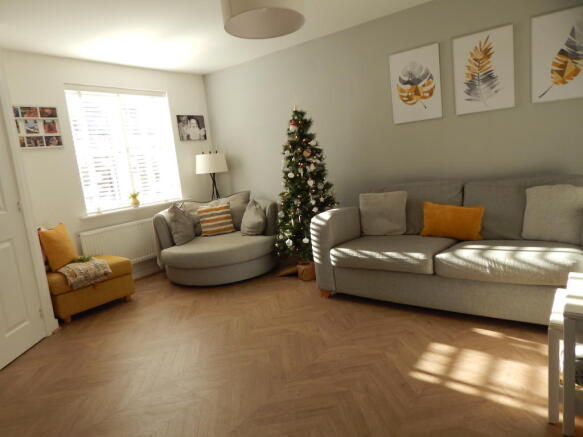 lounge-.JPG
