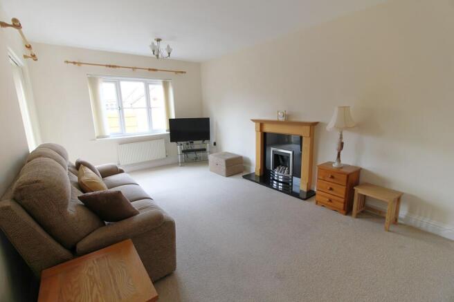 Shepherd Close, Hamilton, LE5 photo 4