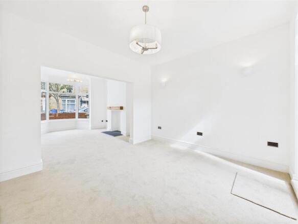 4 bed Terraced for sale Image 4