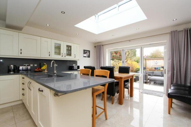 Kitchen/Breakfast Room