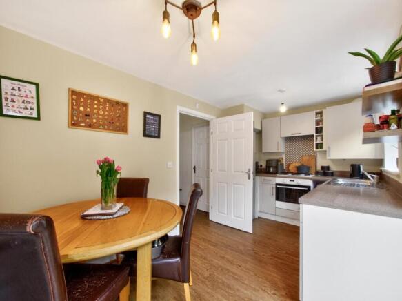 2 bed Terraced for sale Image 4