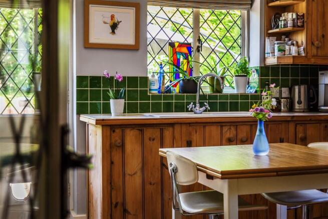 house. estate agency Bucks Green Snoxall