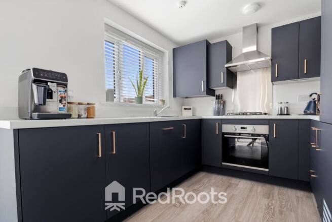 4 bed Link Detached House for sale Image 4