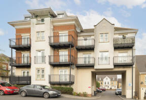 6, Critchley Avenue, Dartford DA1 2GF