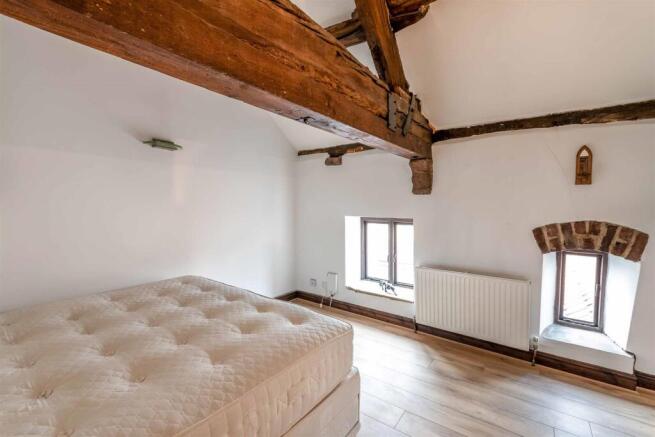 3 bed Barn Conversion for sale Image 8
