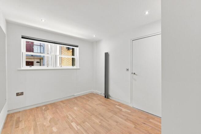 2 bed Flat for sale Image 12