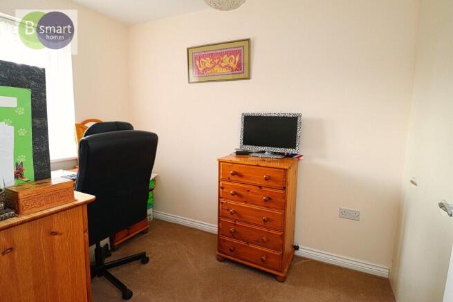 3 bed Semi-Detached for sale Image 8