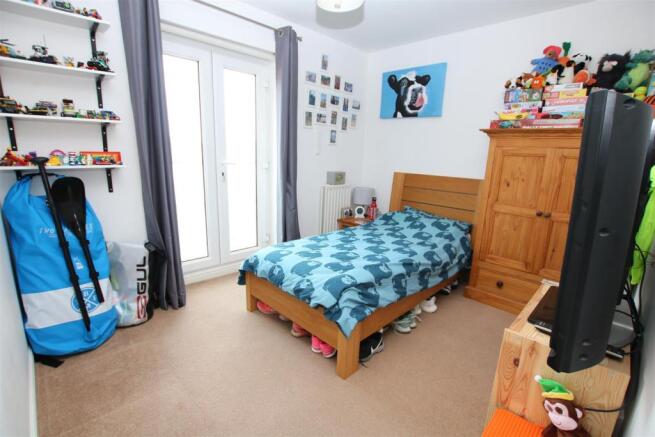 Bedroom 2.JPG