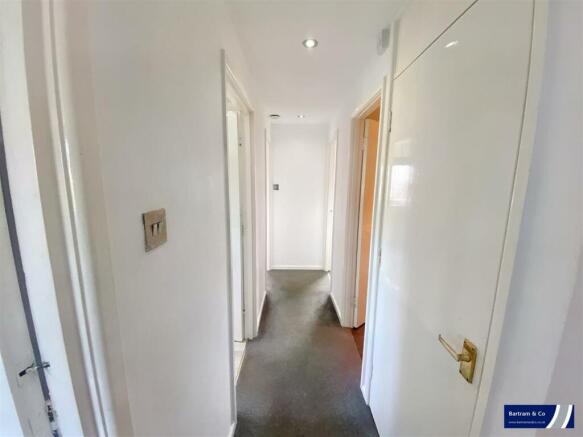 Hallway 2.jpg