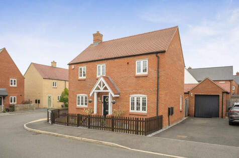 Fontwell Drive, Towcester, Northamptonshire, NN12