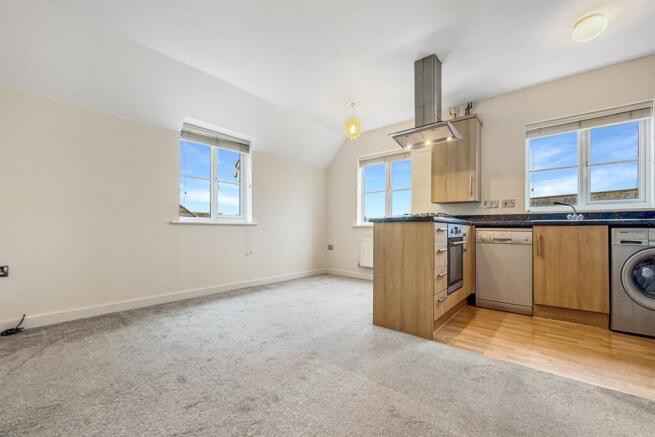 Open Plan Living/Kit