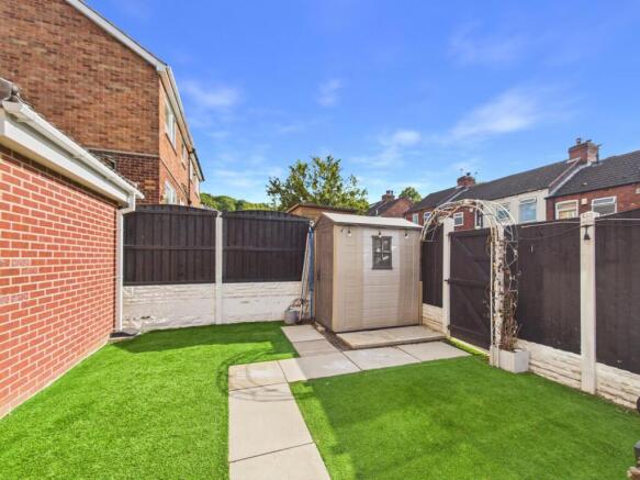 3 bed Semi-Detached for sale Image 7