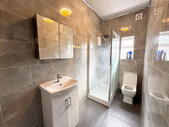 1 bed House Share to rent Image 6