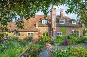 Wold House, The Street, Womenswold CT4 6HF