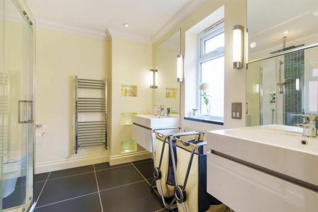 En-Suite Shower