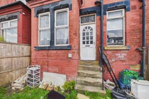 82, Sutherland Mount, Harehills, Leeds LS9 6DW