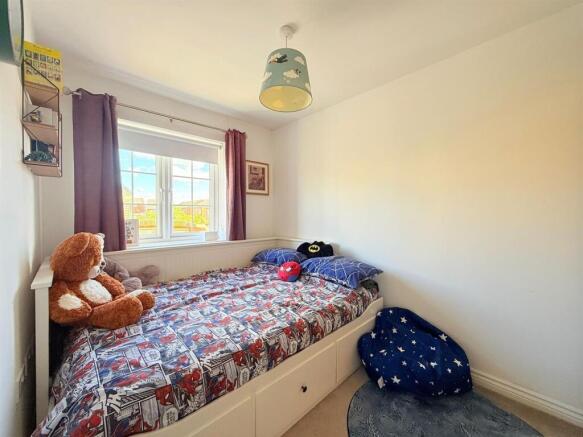 3 bed Semi-Detached for sale Image 11