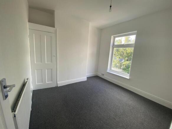 2 bed House to rent Image 9
