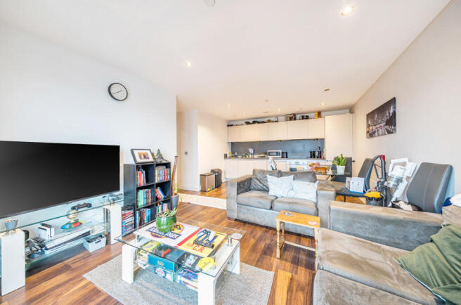 1387281-12-69382e...