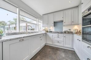 14, Marlowe Court, Parkleys, Richmond TW10 5LR