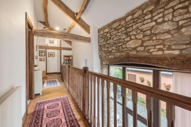 4 bed Cottage for sale Image 9
