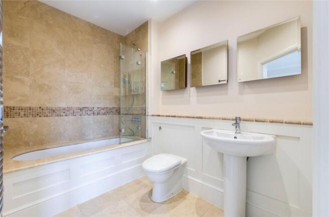 Master En-Suite