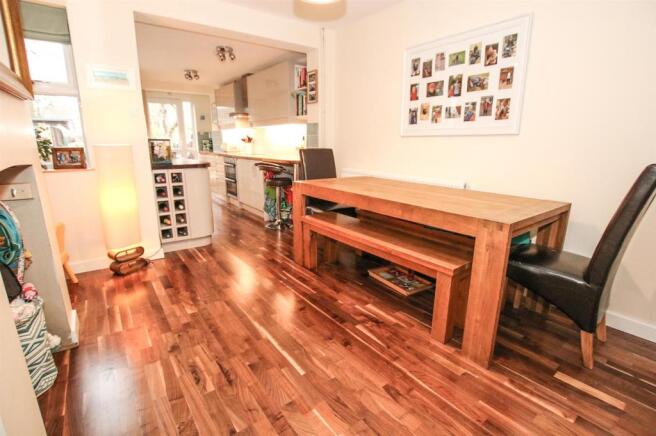 Dining Room.jpg