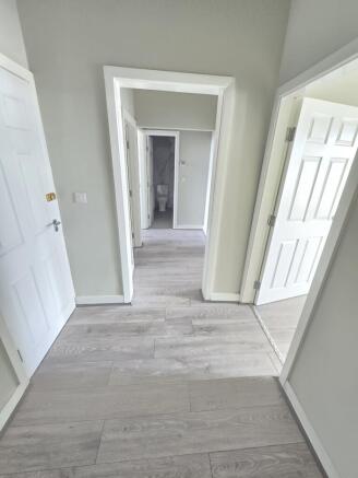 2 bed Flat to rent Image 7