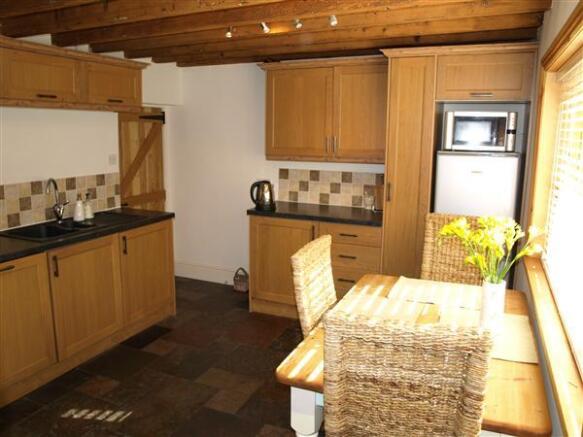 Extra Kitchen Photo