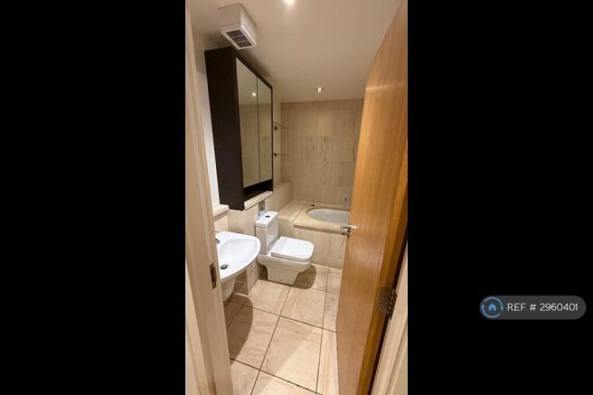 1 bed Flat to rent Image 3