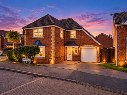 Orchid Close, Hamilton, Leicester, Leicestershire, LE5