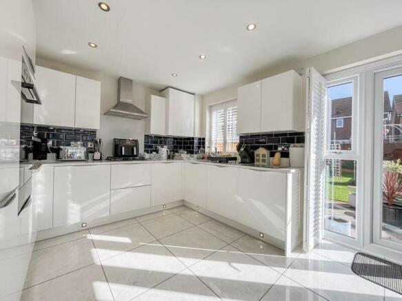 KITCHEN/DINER