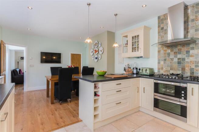9 Old Forge Road Kitchen 2.jpg